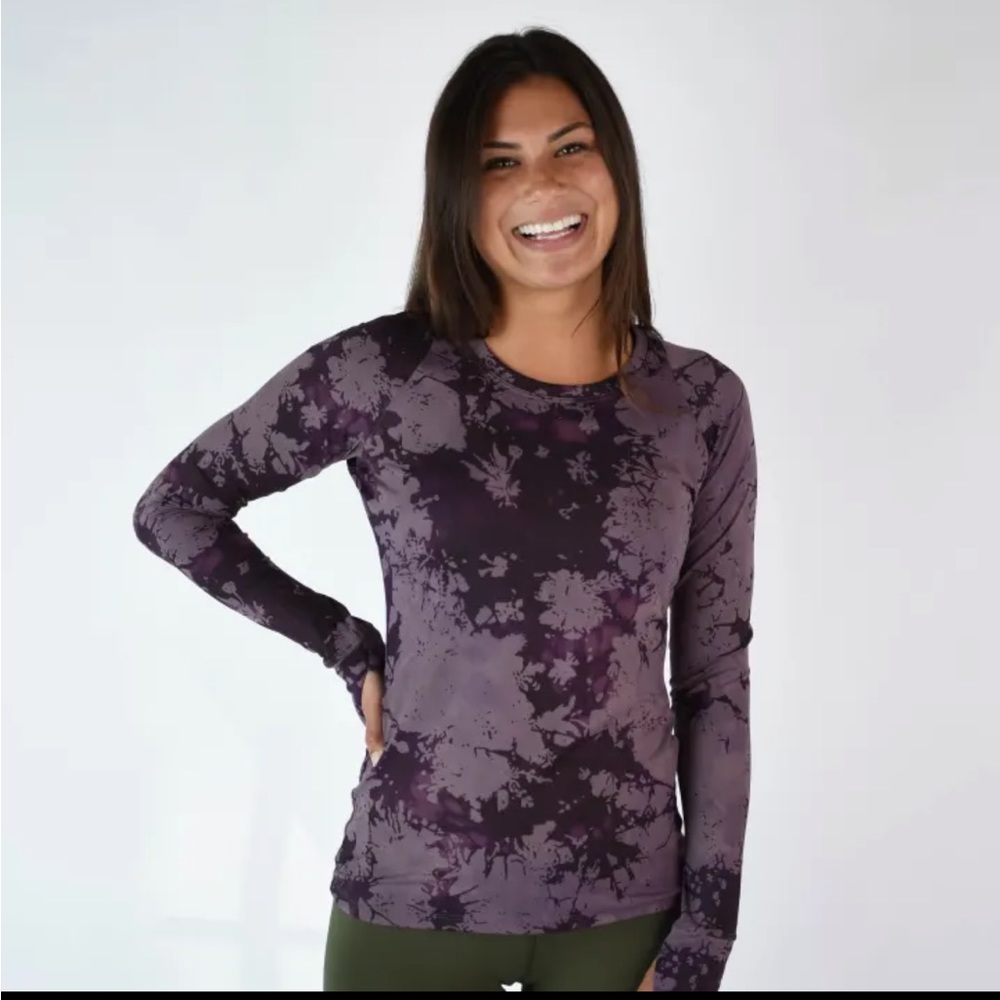 Fleo foundation long sleeve top